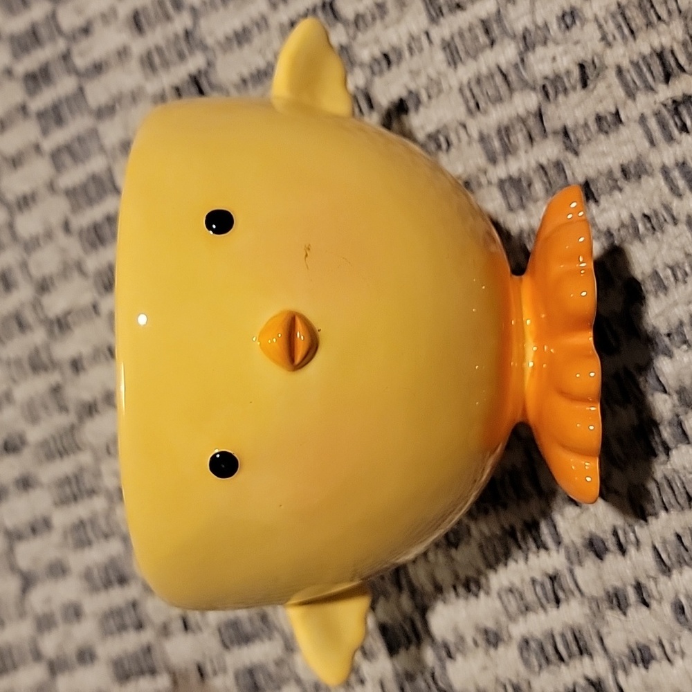 new HALLMARK Yellow Chick Bowl, Candy Dish, Cereal, Soup Bowl, Planter. 26oz